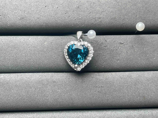 A12313 Topaz Pendant