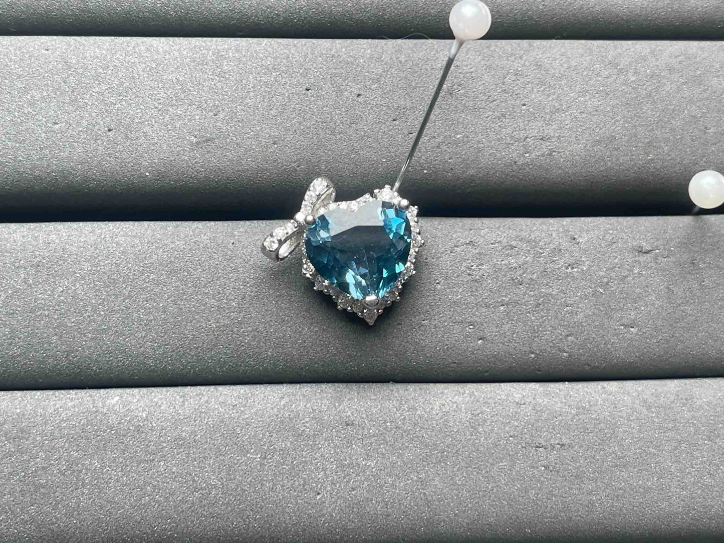 A12316 Topaz Pendant
