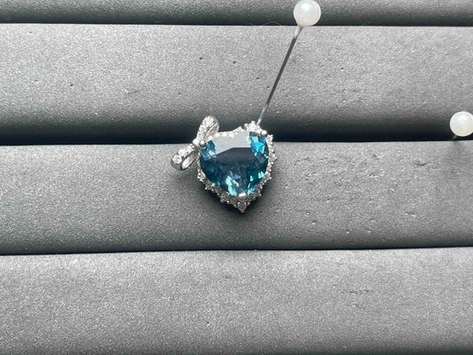A12316 Topaz Pendant