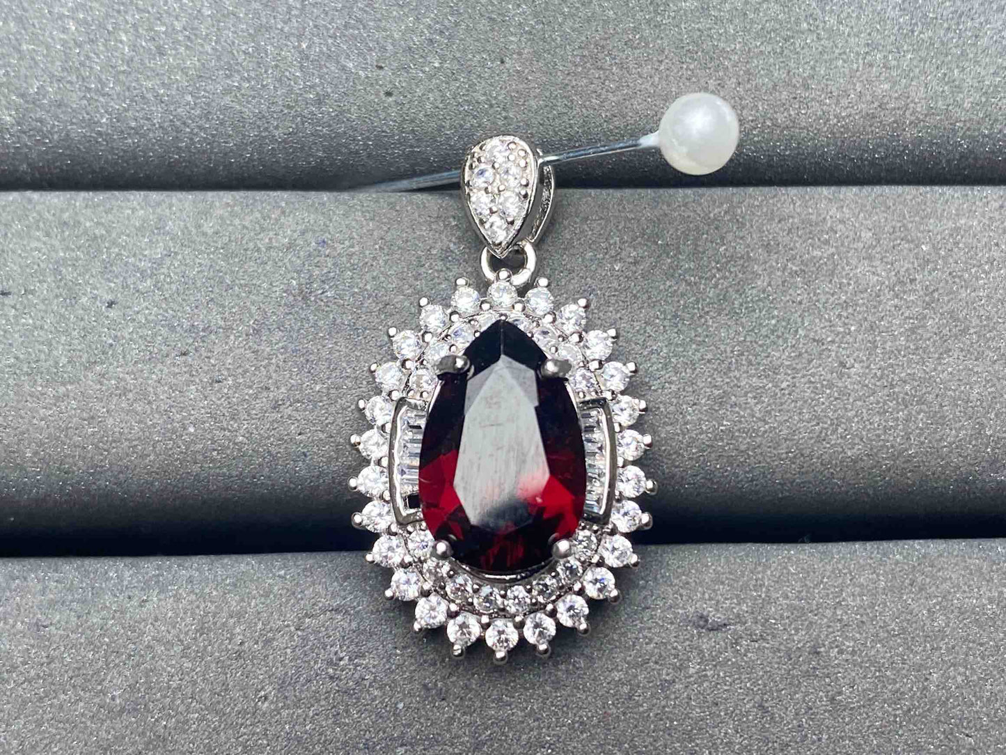 A12370 Garnet Pendant