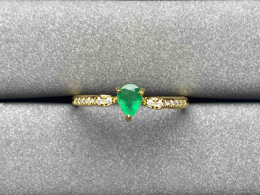 A124 Emerald Ring