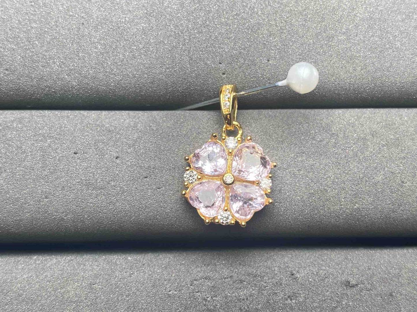 A12575 Sapphire Pendant