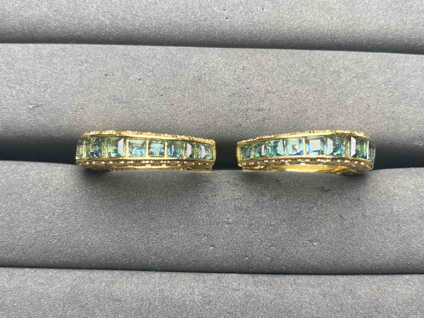 A12585 Teal Sapphire Earrings