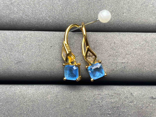 A12673 Color Changing Earrings
