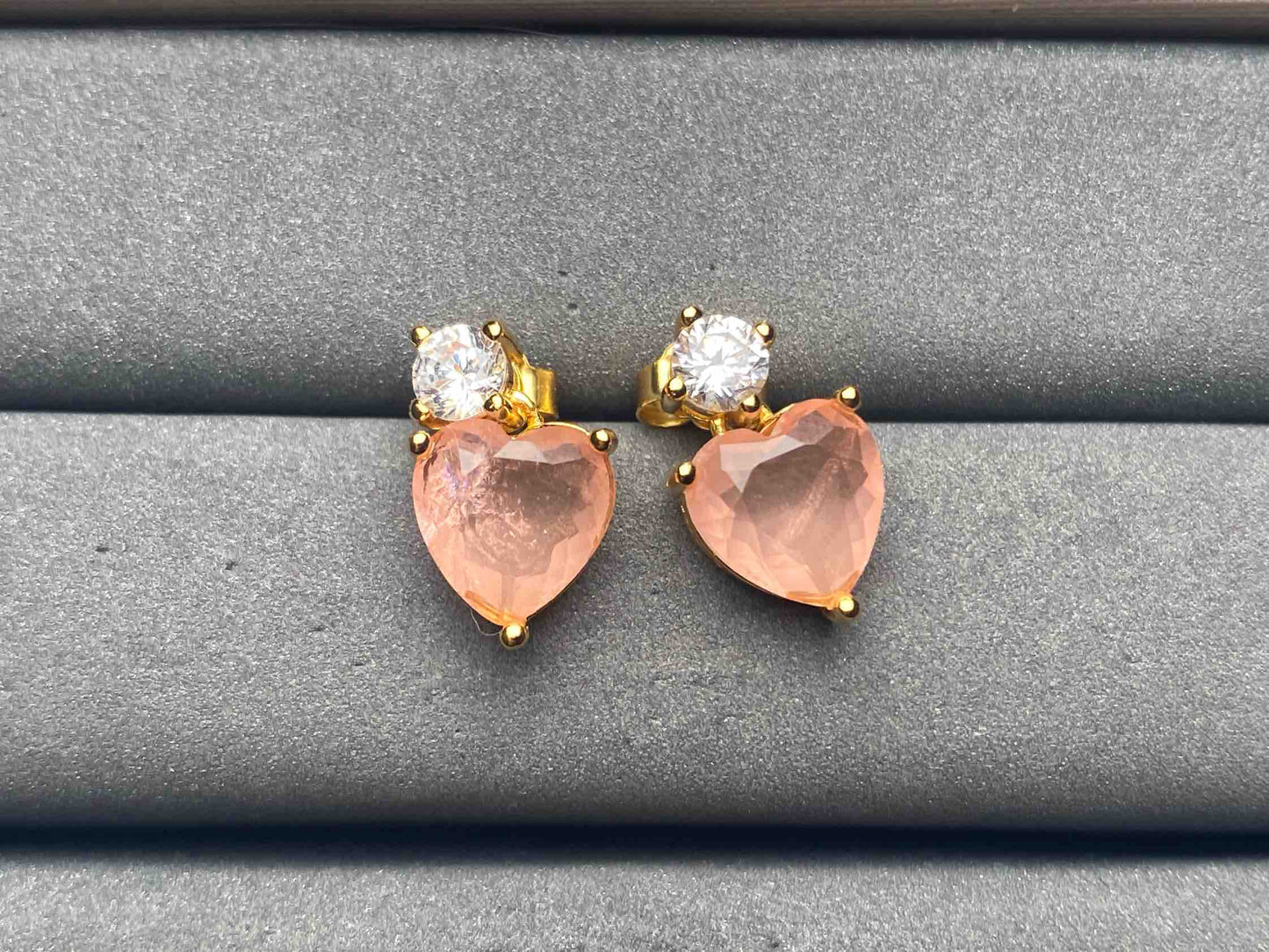 A12689 Color Changing Earrings