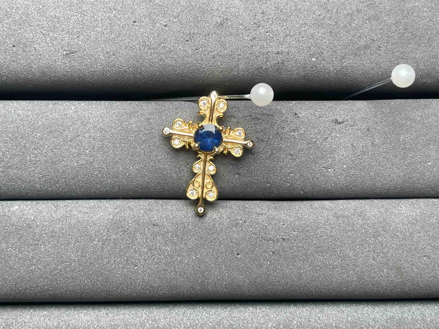 A12776 Sapphire Pendant