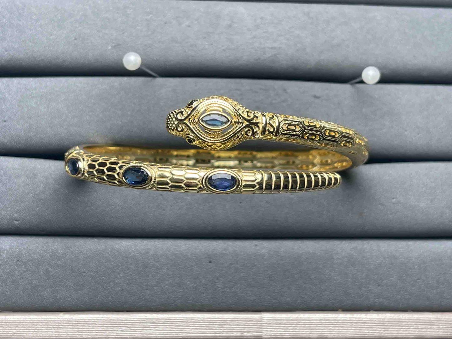 A12795 Sapphire Bangle