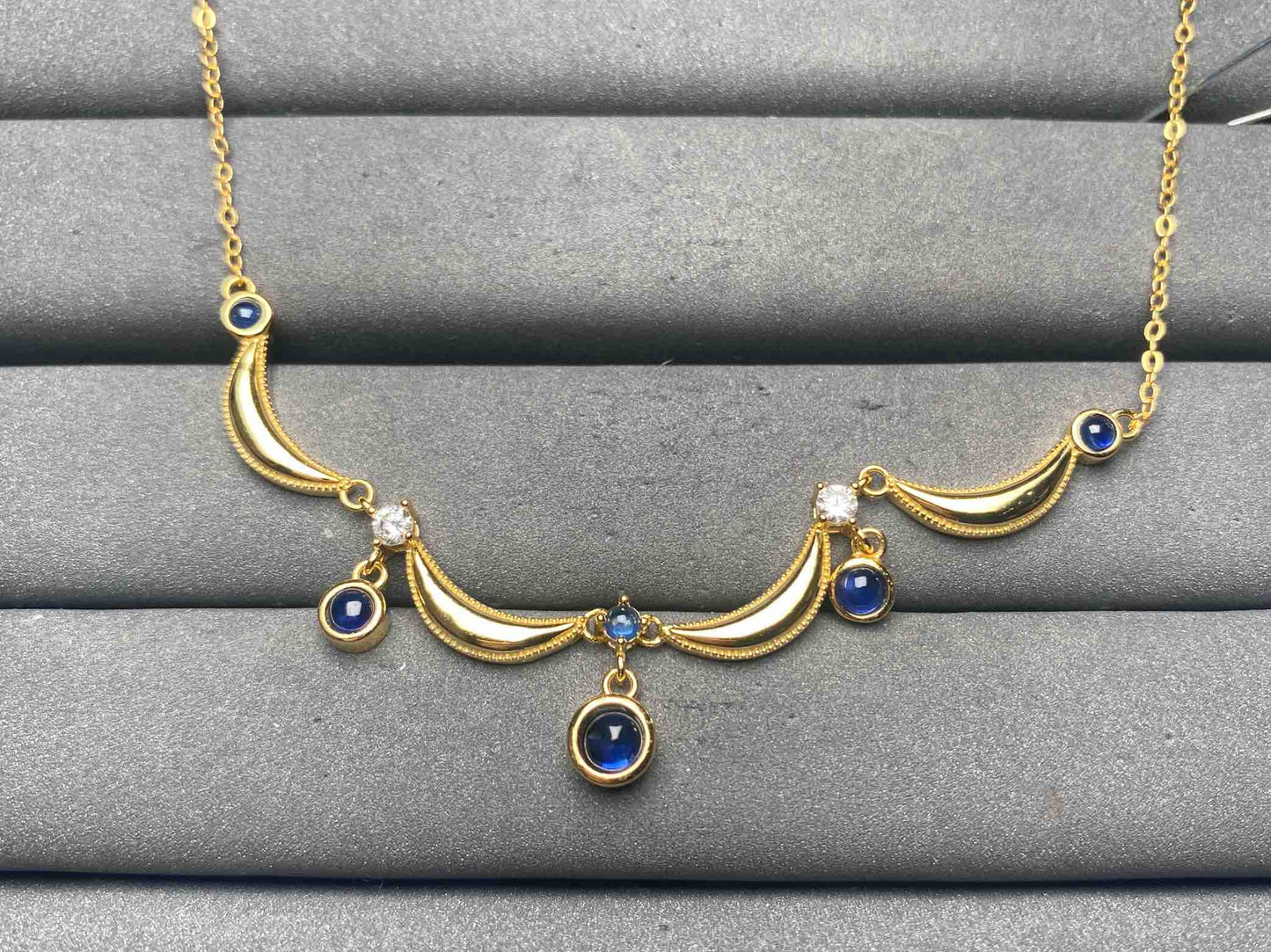 A12866 Sapphire Necklace