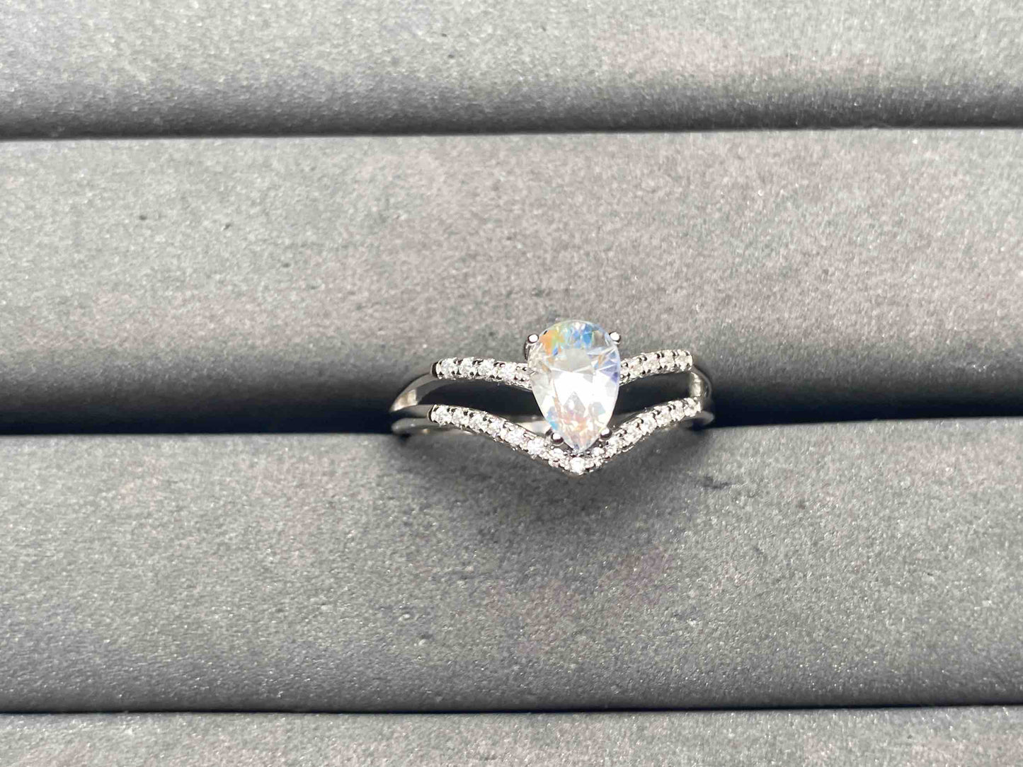 A12890 Moonstone Ring