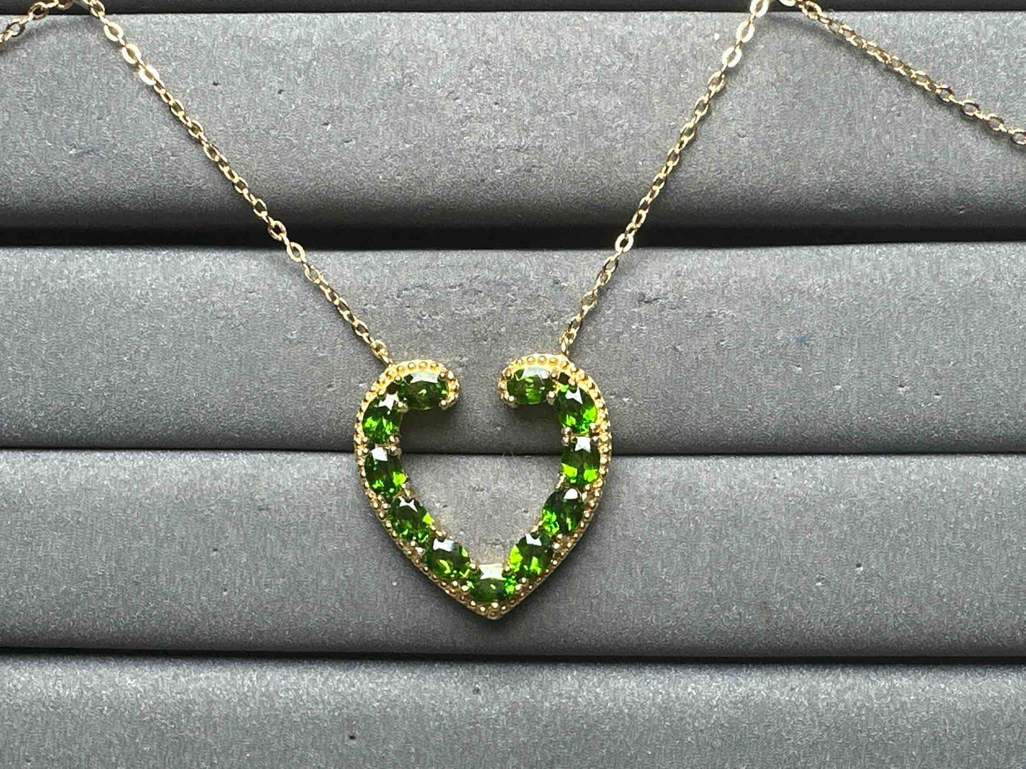 A13020 Diopside Necklace