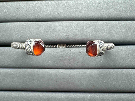 A13041 Garnet Bangle