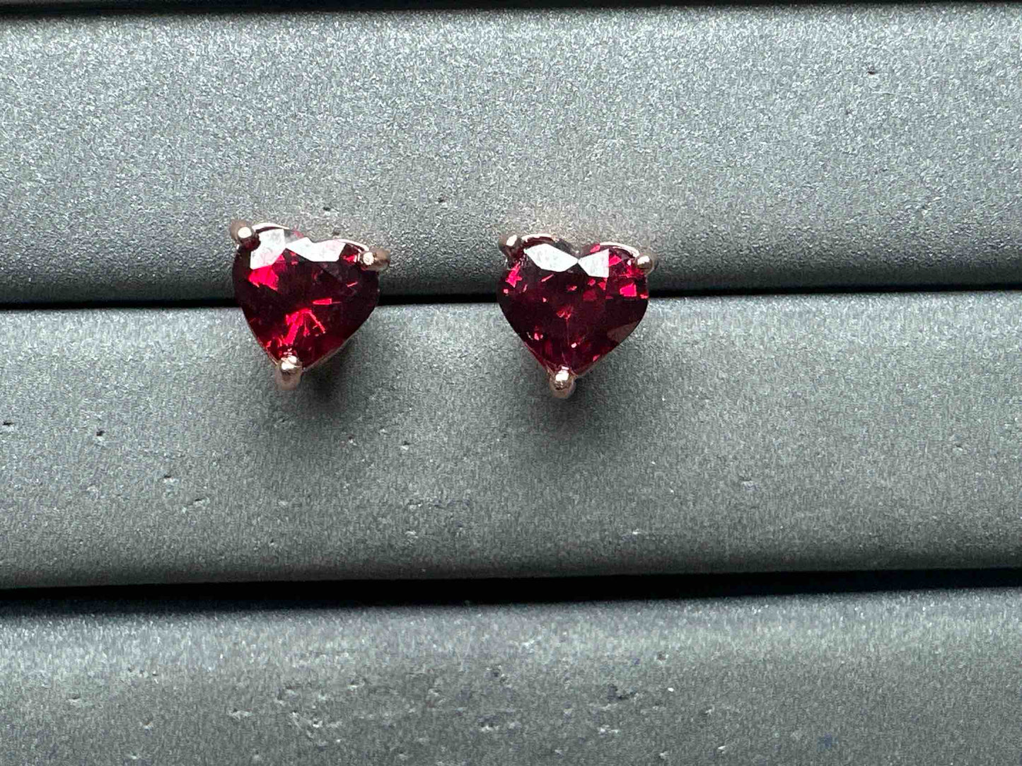 A13108 Garnet Earrings