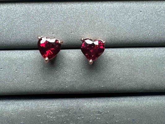 A13108 Garnet Earrings