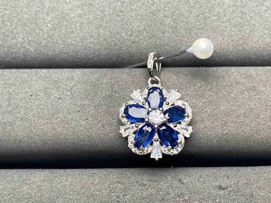 A13128 Sapphire Pendant