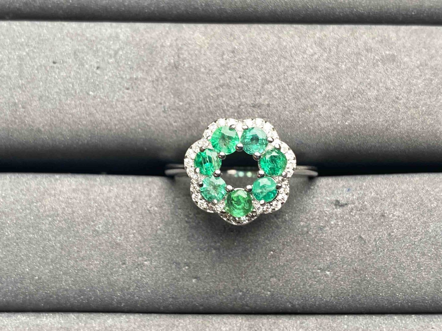 A13147 Emerald Ring