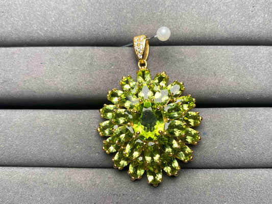 A13226 Peridot Pendant