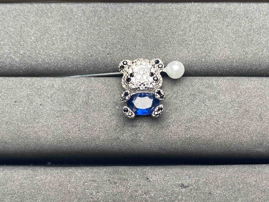 A13230 Sapphire Pendant