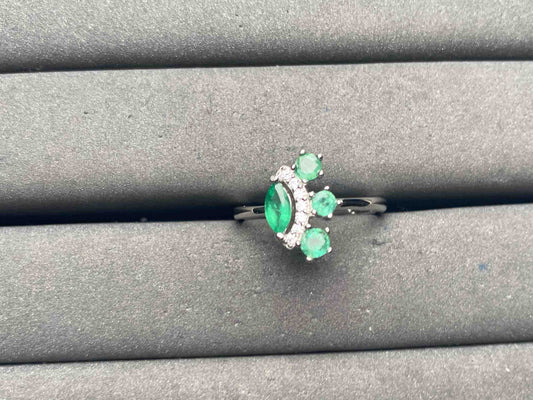 A13268 Emerald Ring