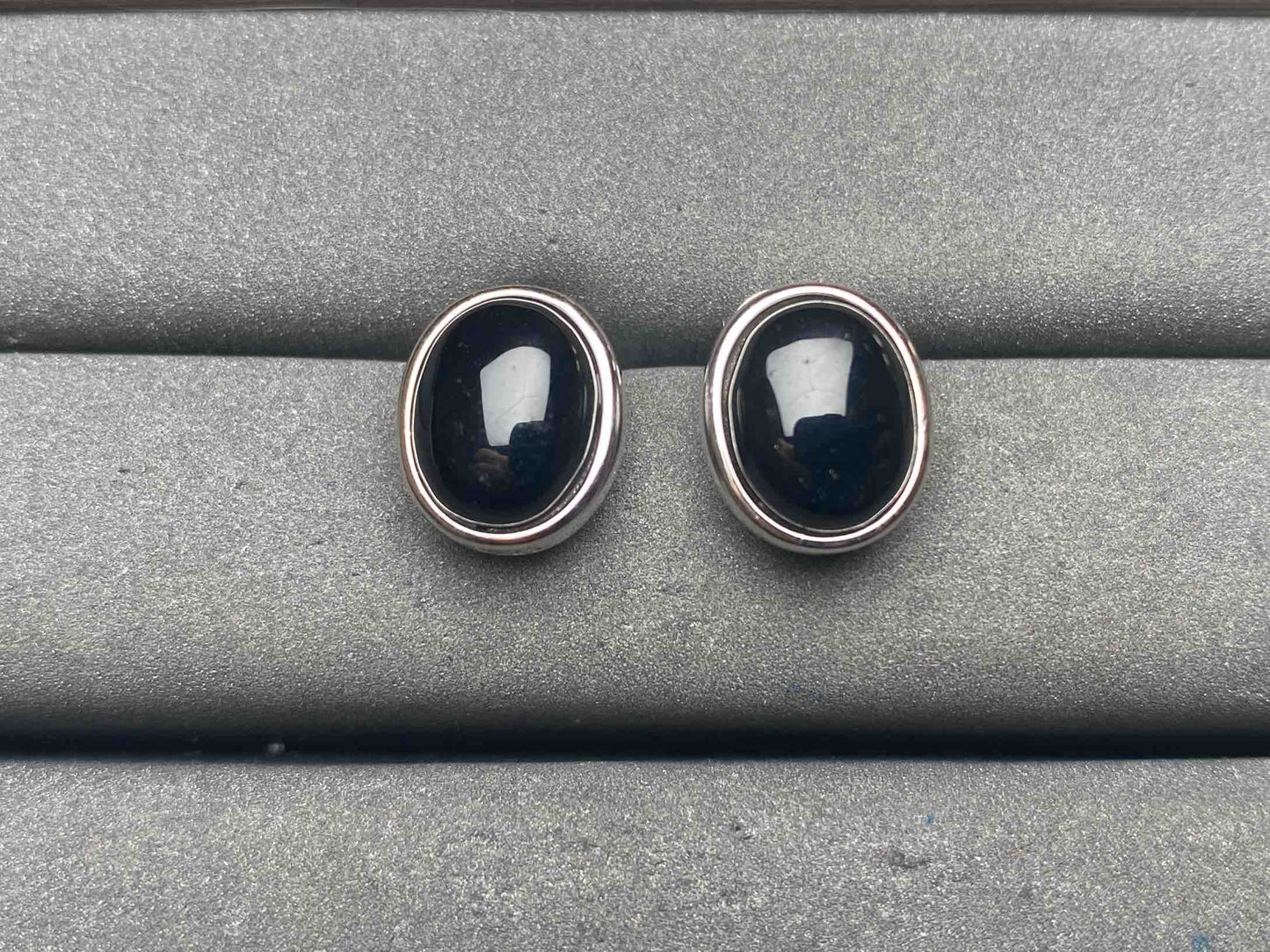 A13332 Black agate Earrings