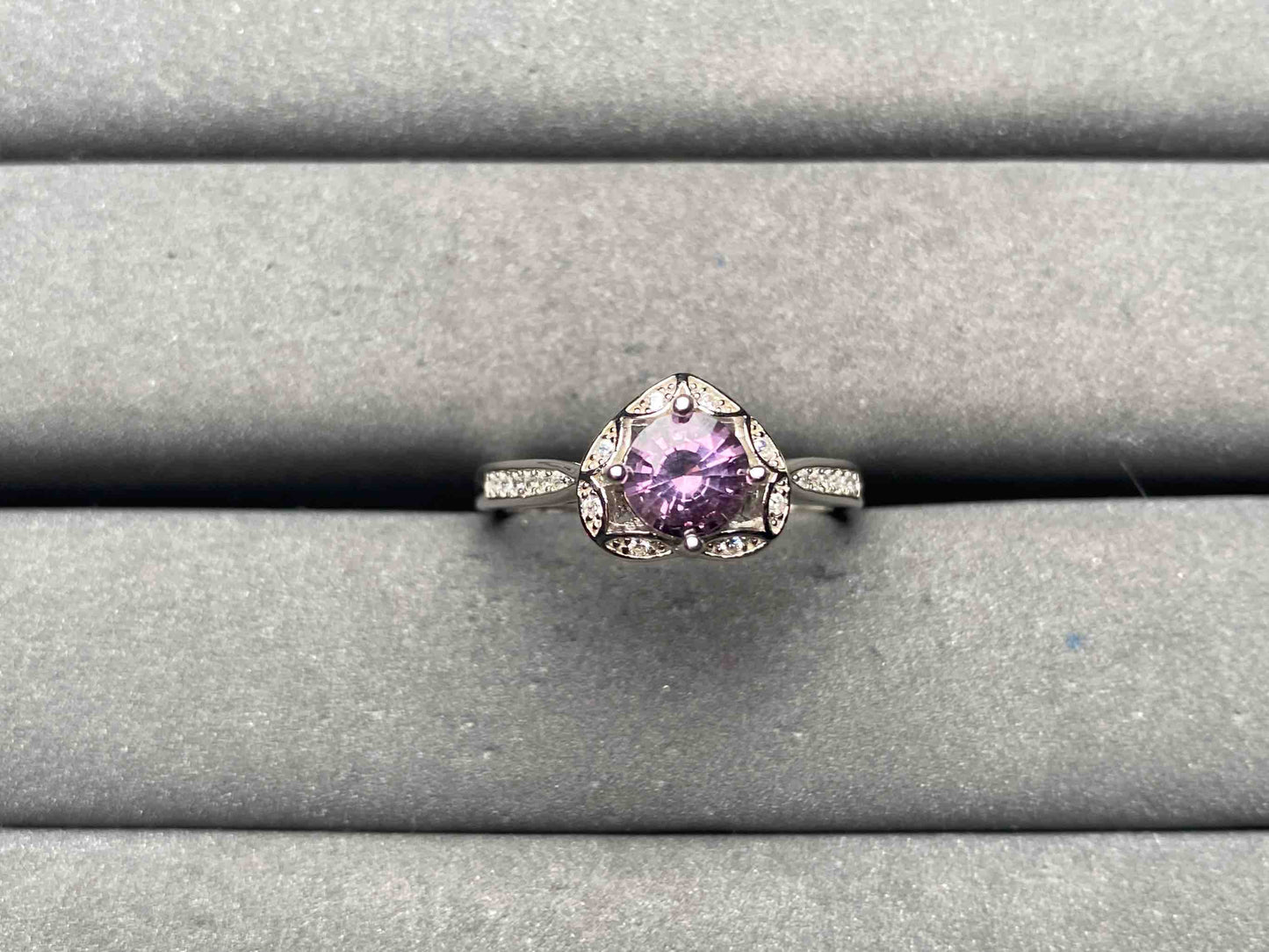 A13354 Spinel Ring