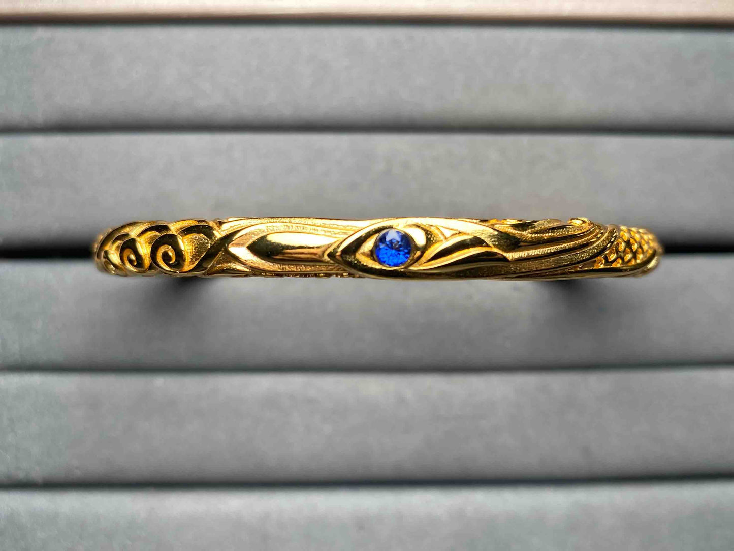 A13368 Sapphire Bangle