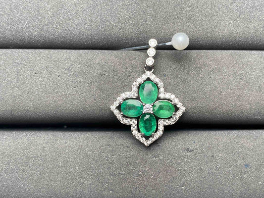 A13372 Emerald Pendant
