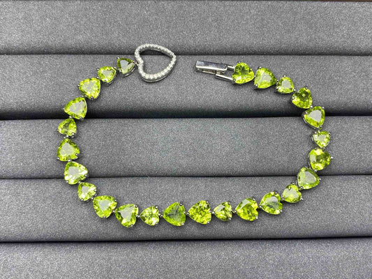 A1340 Peridot Bracelet