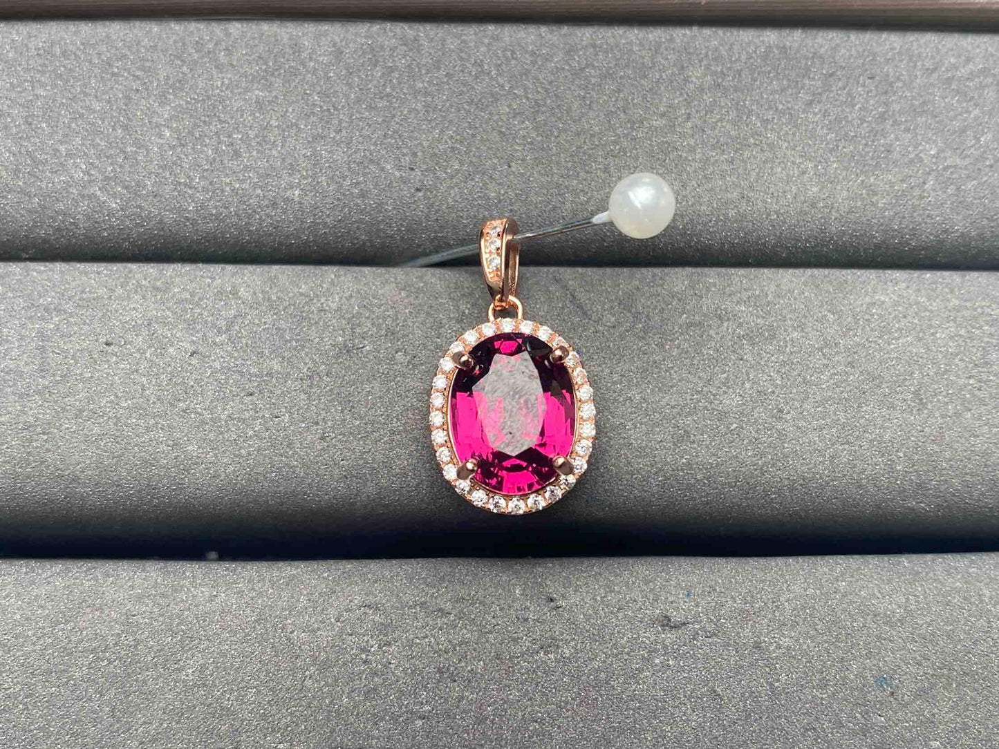 A13438 Garnet Pendant