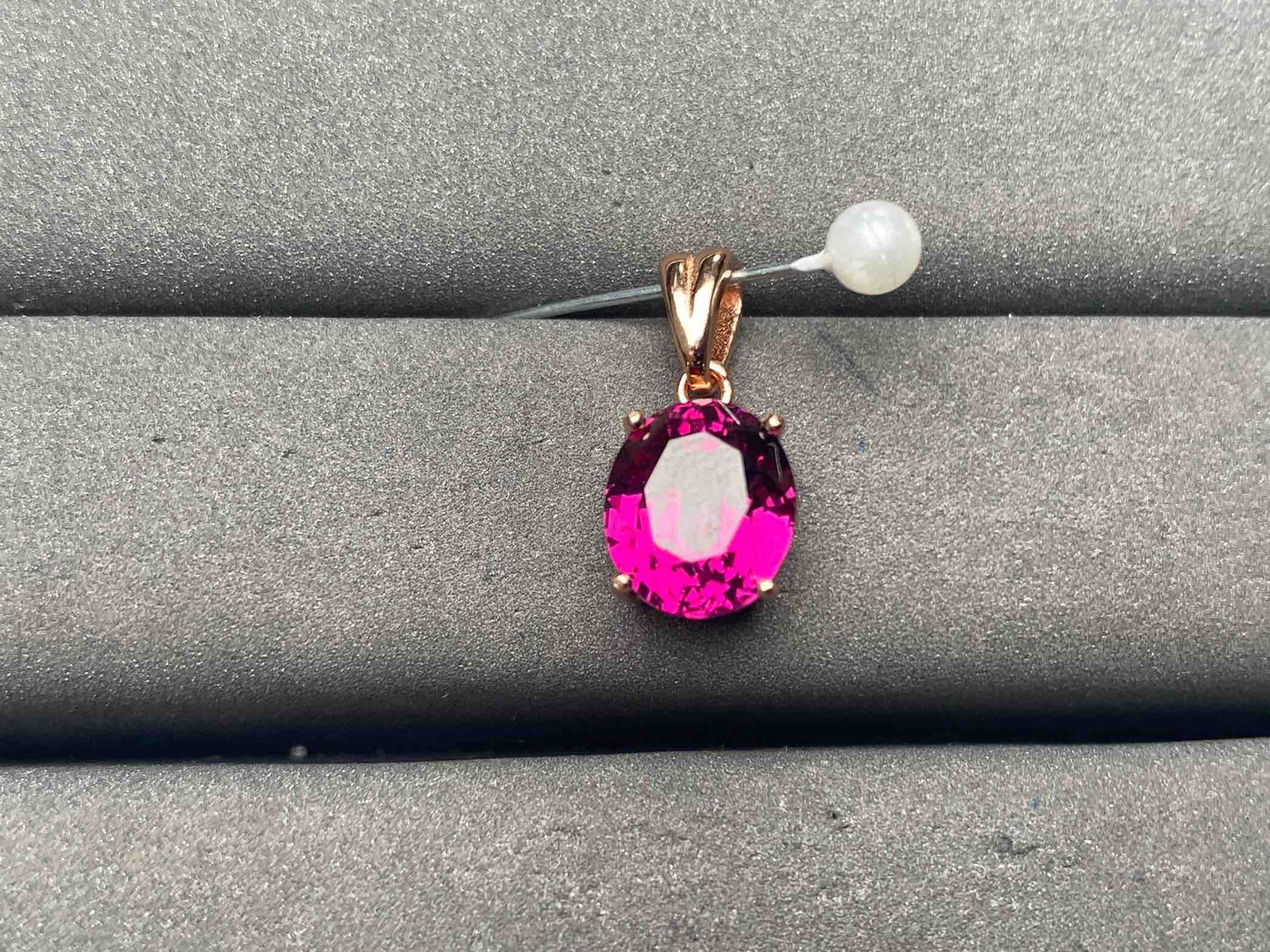 A13443 Garnet Pendant