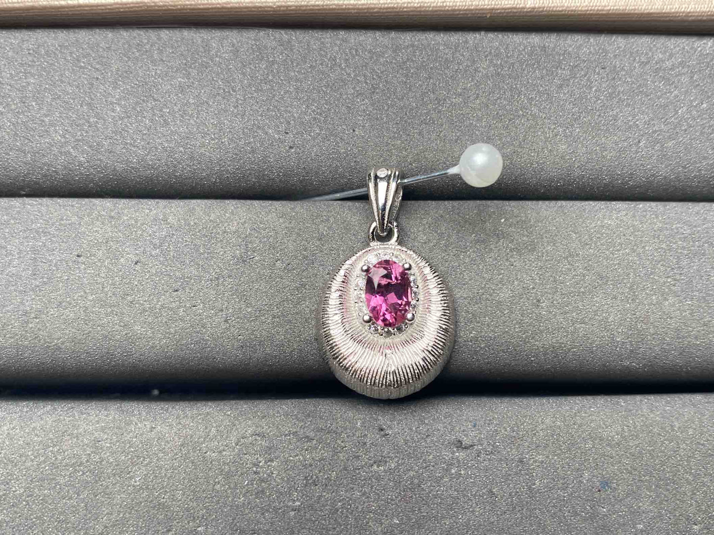 A13465 Garnet Pendant