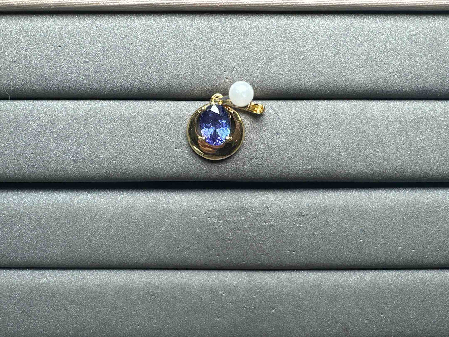 A13499 Tanzanite Pendant