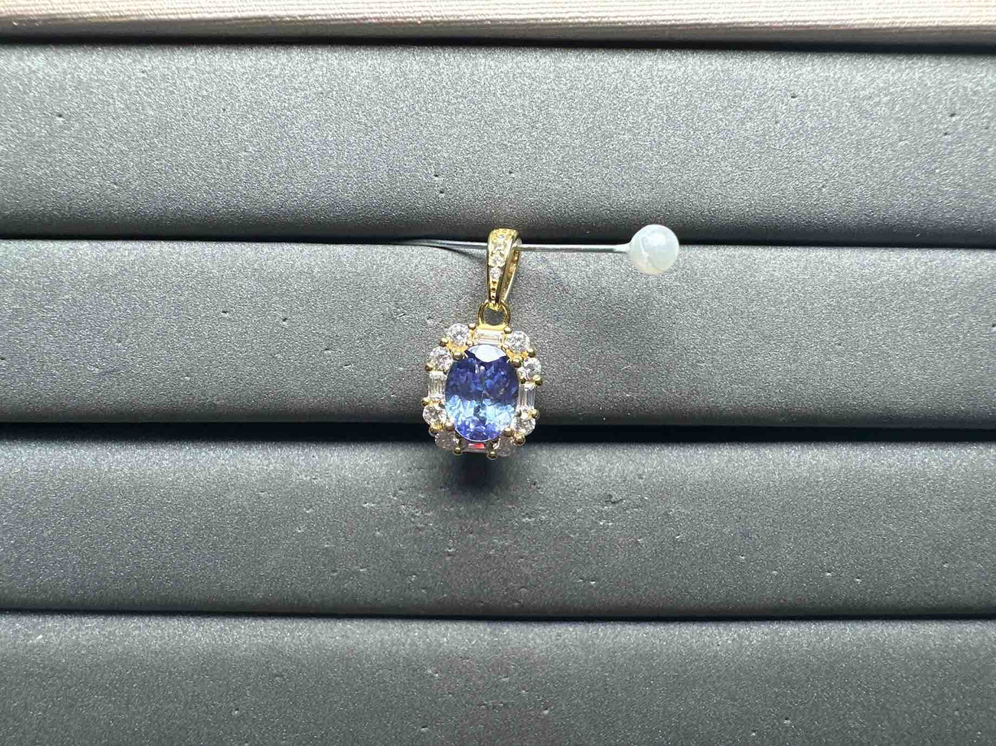 A13504 Tanzanite Pendant