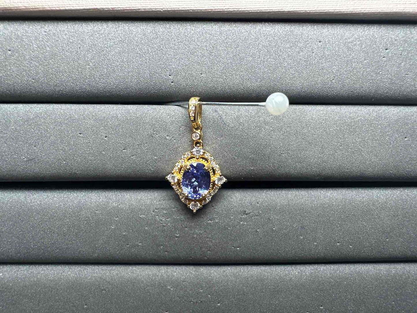 A13509 Tanzanite Pendant