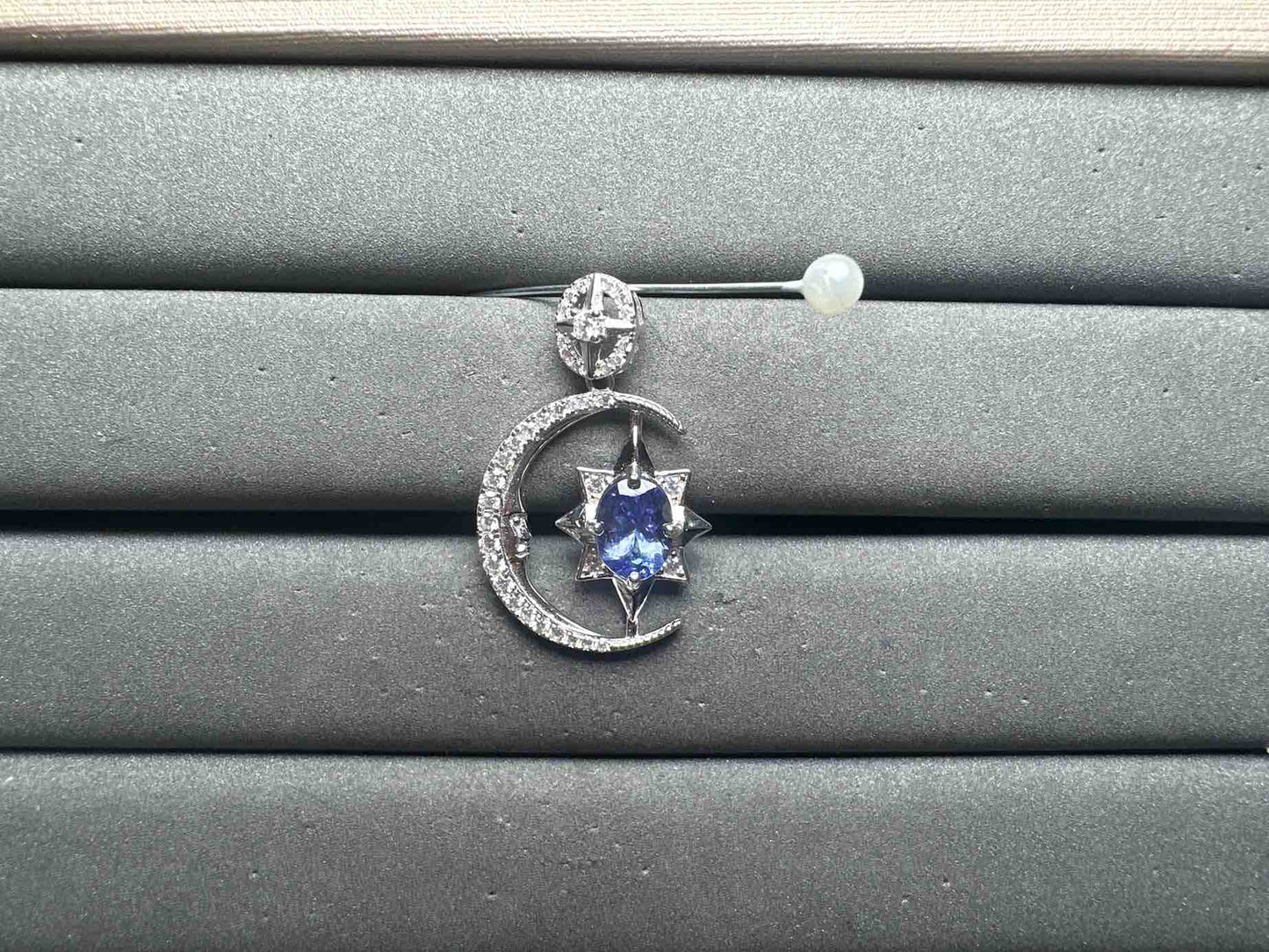 A13515 Tanzanite Pendant