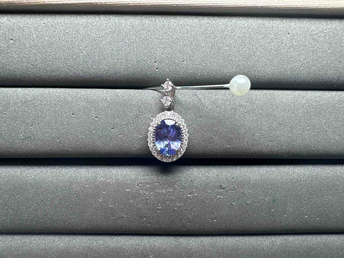 A13519 Tanzanite Pendant