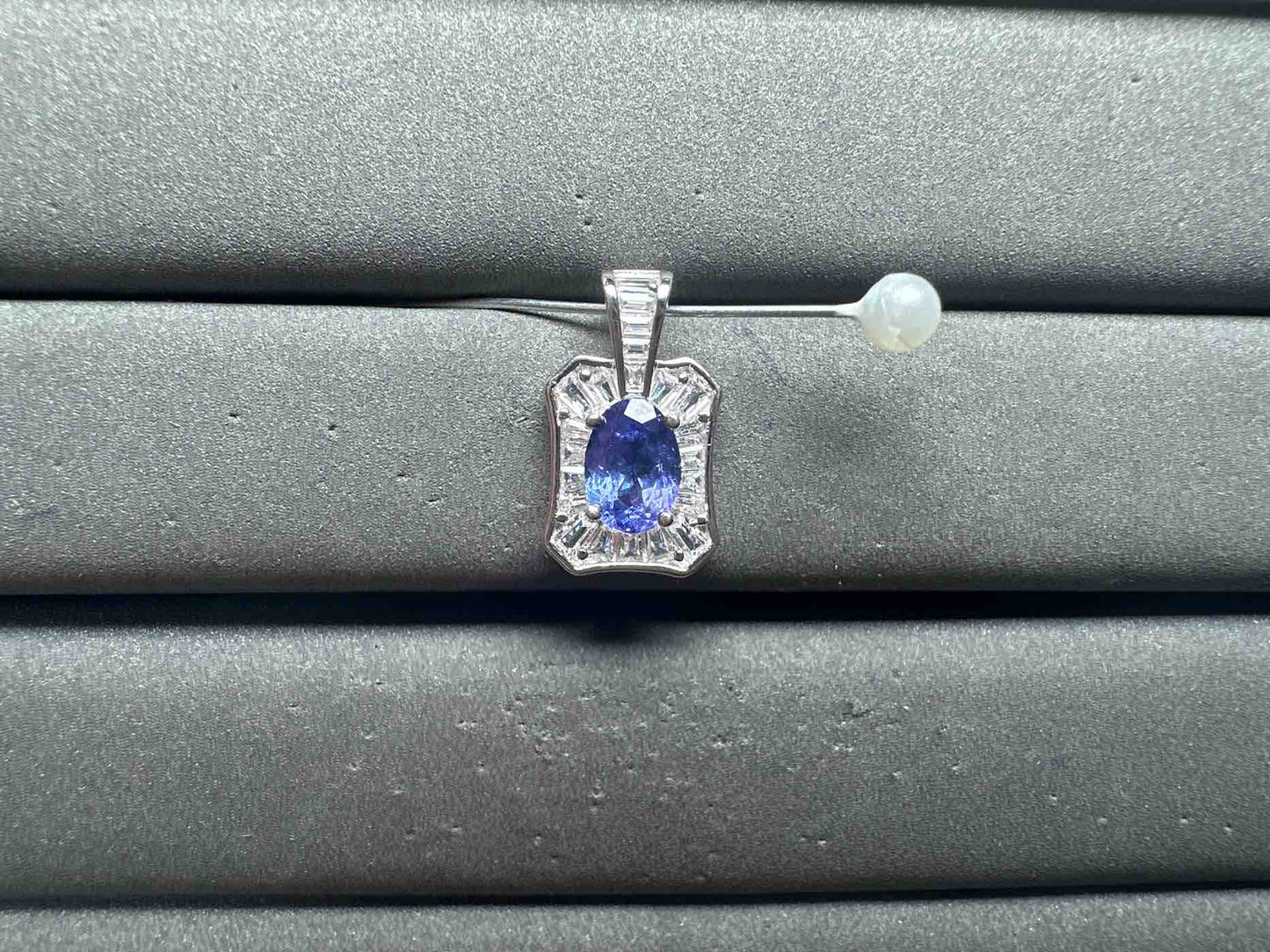 A13520 Tanzanite Pendant