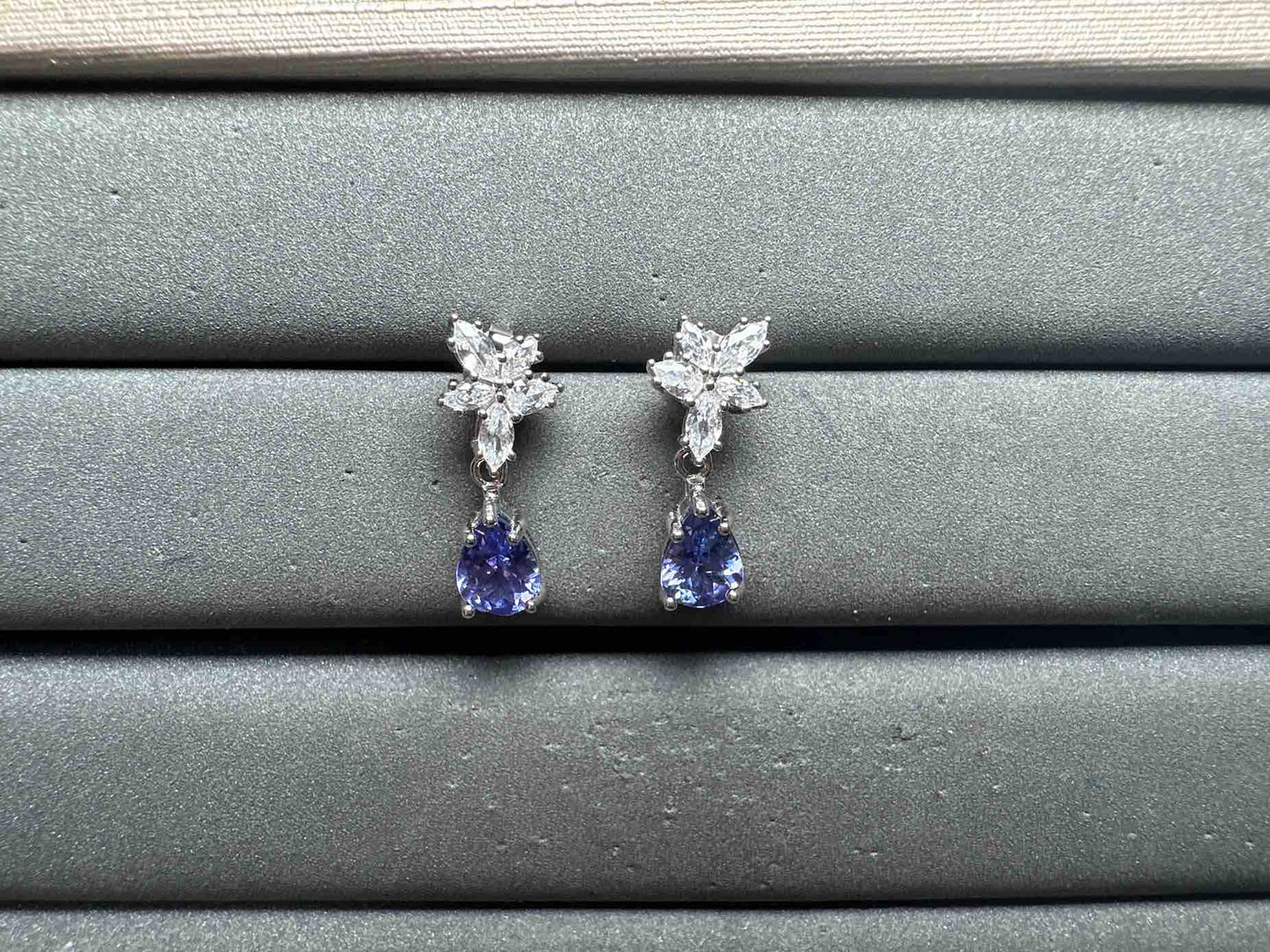 A13528 Tanzanite Earrings