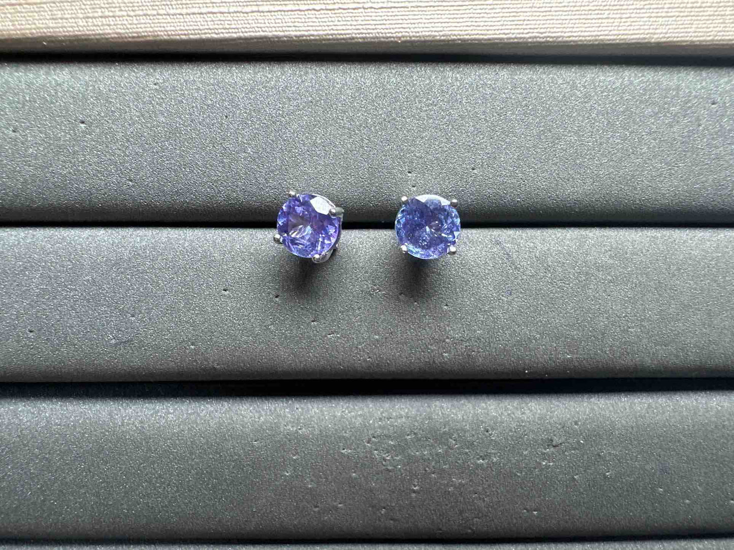 A13529 Tanzanite Earrings