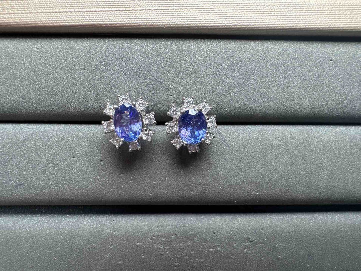 A13538 Tanzanite Earrings