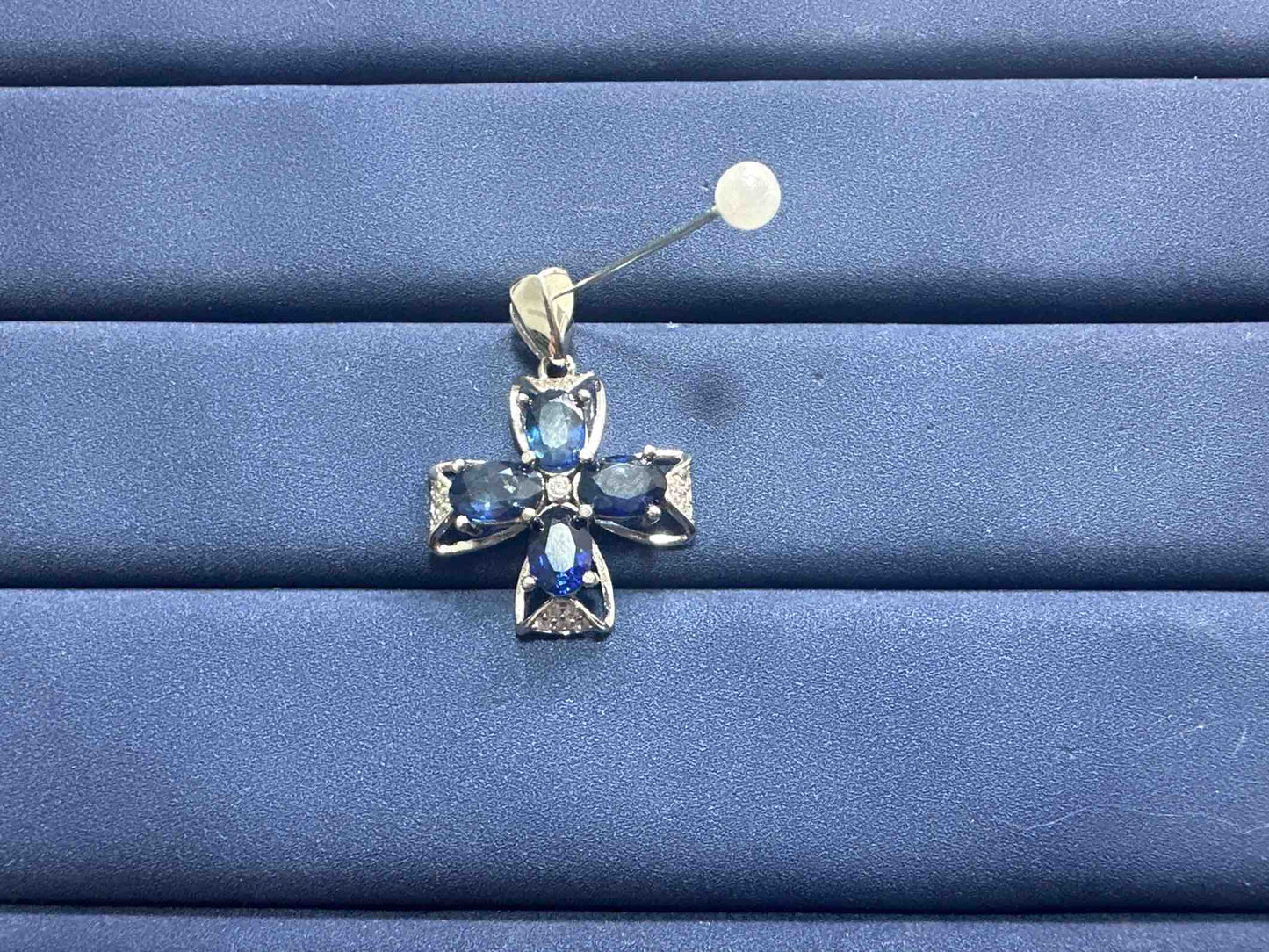 A13563 Sapphire Pendant