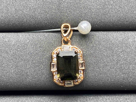 A1371 Tourmaline Pendant