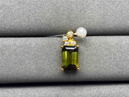 A1386 Tourmaline Pendant