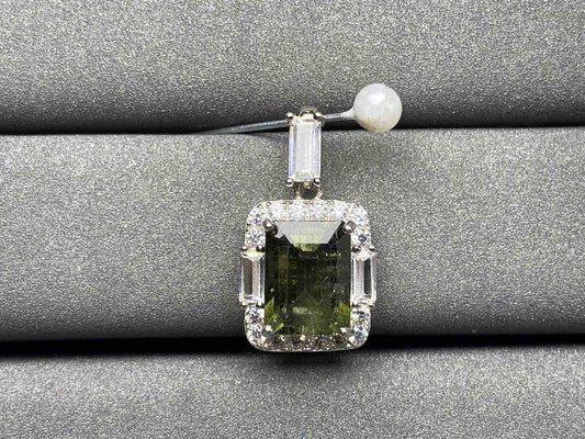 A1391 Tourmaline Pendant