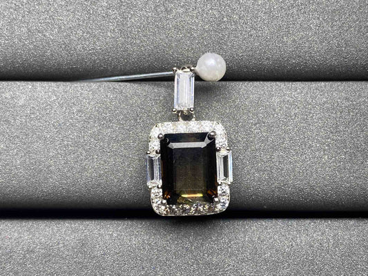 A1392 Tourmaline Pendant