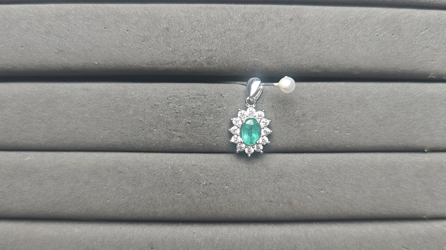 A14035 Emerald Pendant