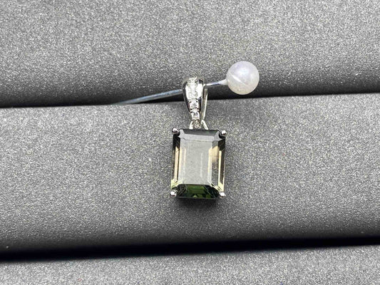 A1408 Tourmaline Pendant