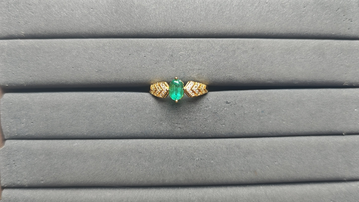 A14084 Emerald Ring