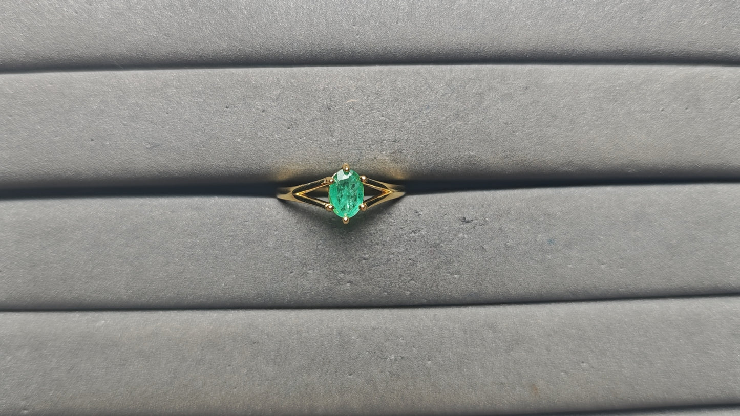 A14086 Emerald Ring