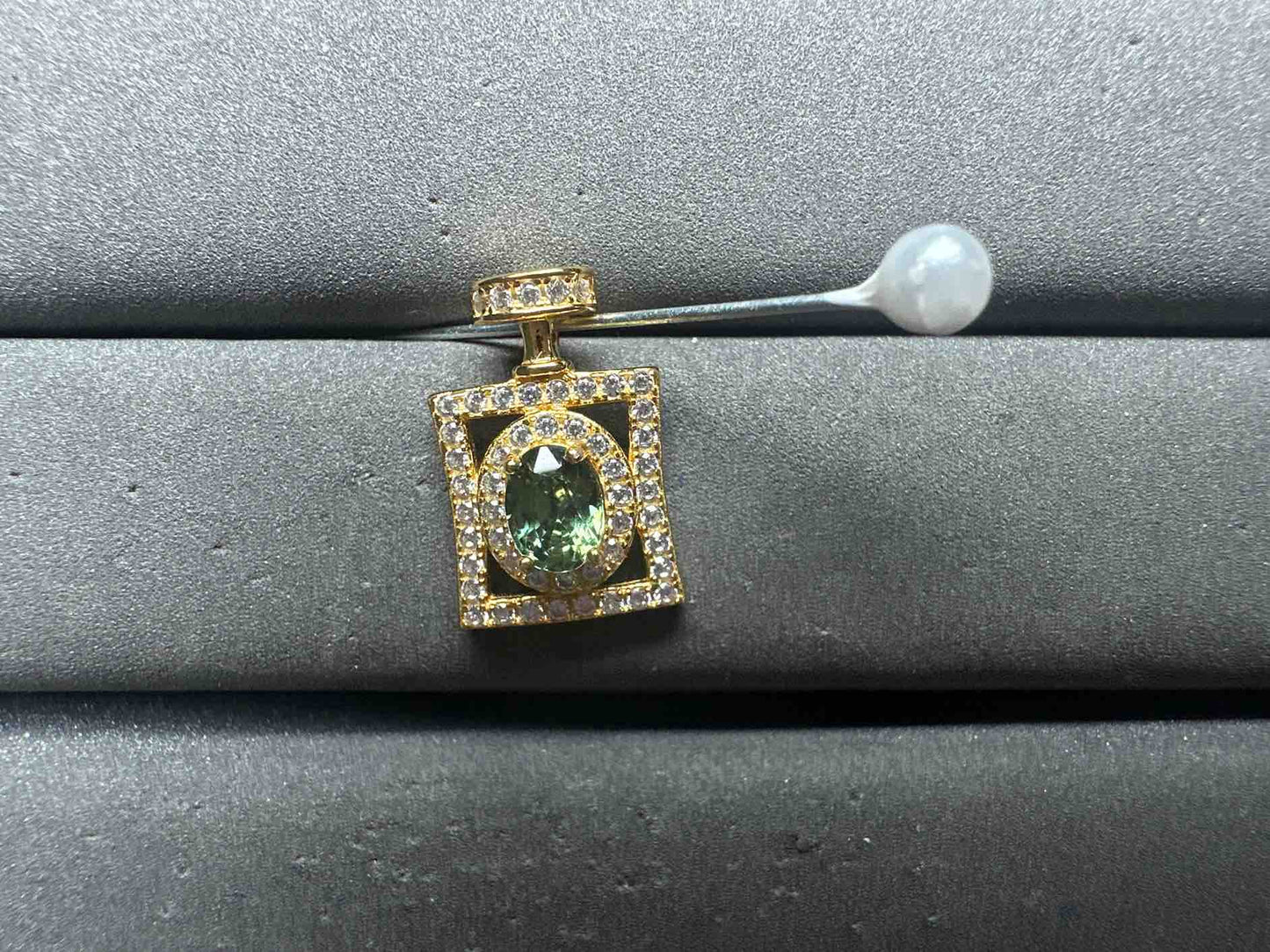 A14141 Green Sapphire Pendant