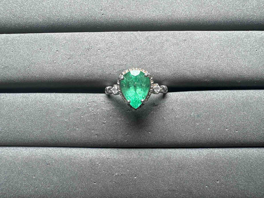 A14177 Emerald Ring